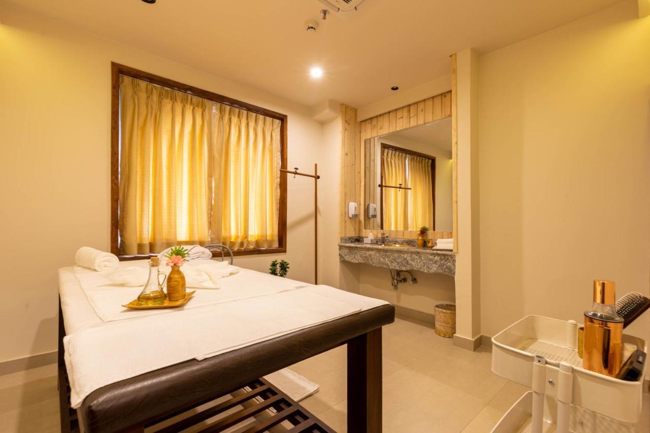 Basera Boutique Hotel Kathmandu Buitenkant foto A spa treatment room