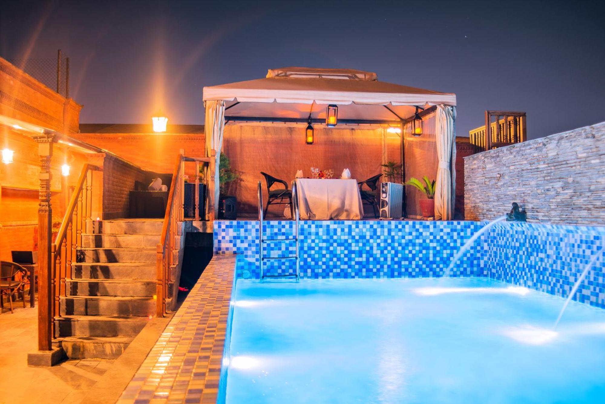 Basera Boutique Hotel Kathmandu Buitenkant foto Rooftop pool at the hotel