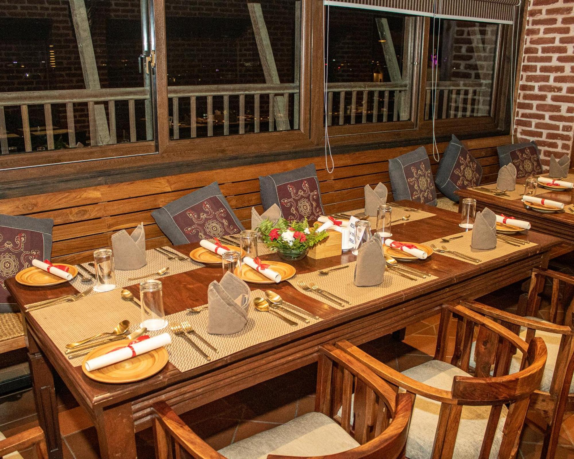 Basera Boutique Hotel Kathmandu Buitenkant foto A restaurant in India